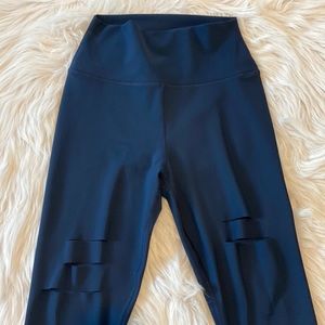 Alo navy high waisted slitted leggings